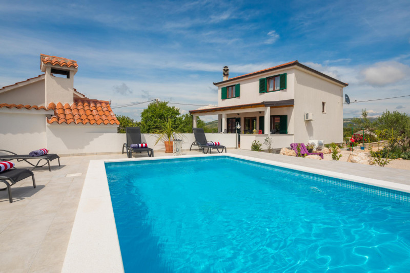 Kuća Zečevo bazen