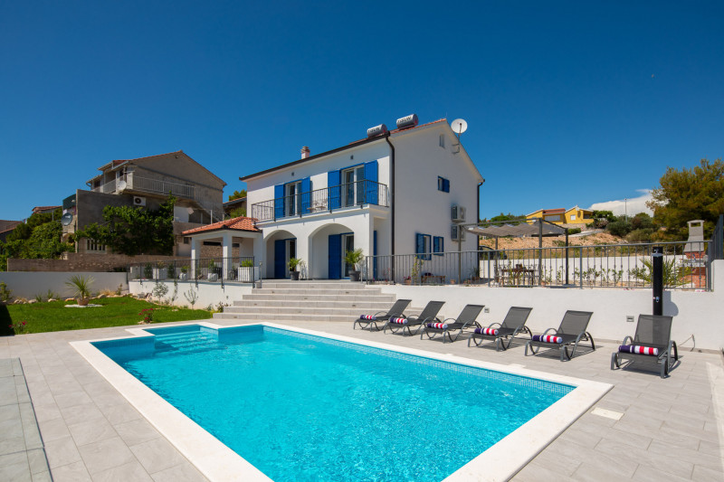 Villa Zečevo bazen