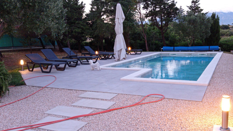 Pag luksuzni bazen 1 punjenje