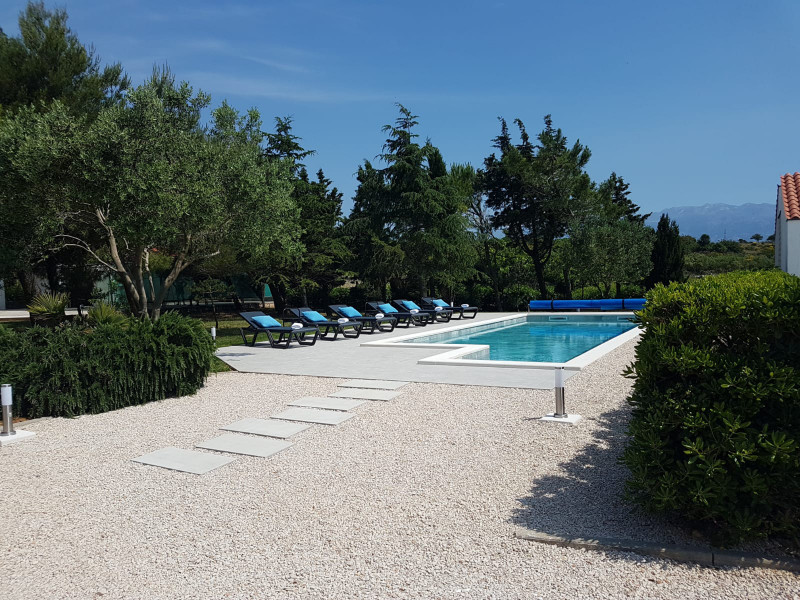 Pag luksuzni bazen 14