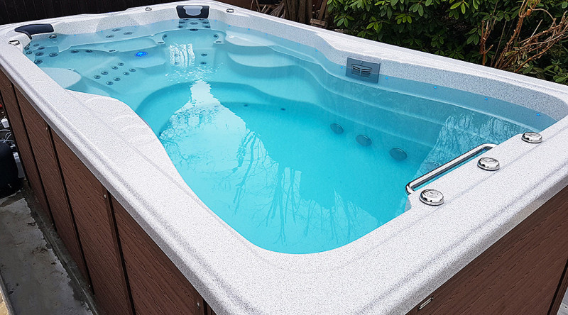 Swimspa Canadian Spa Mollus masažni bazen