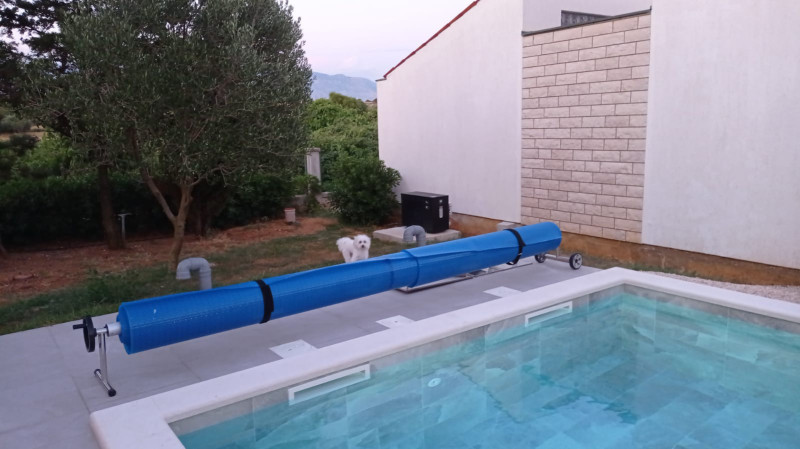 Pag luksuzni bazen rolo-prekrivač