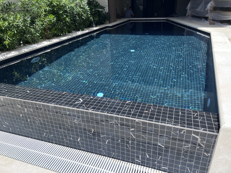 Unutarnji-vanjski bazen.JPG